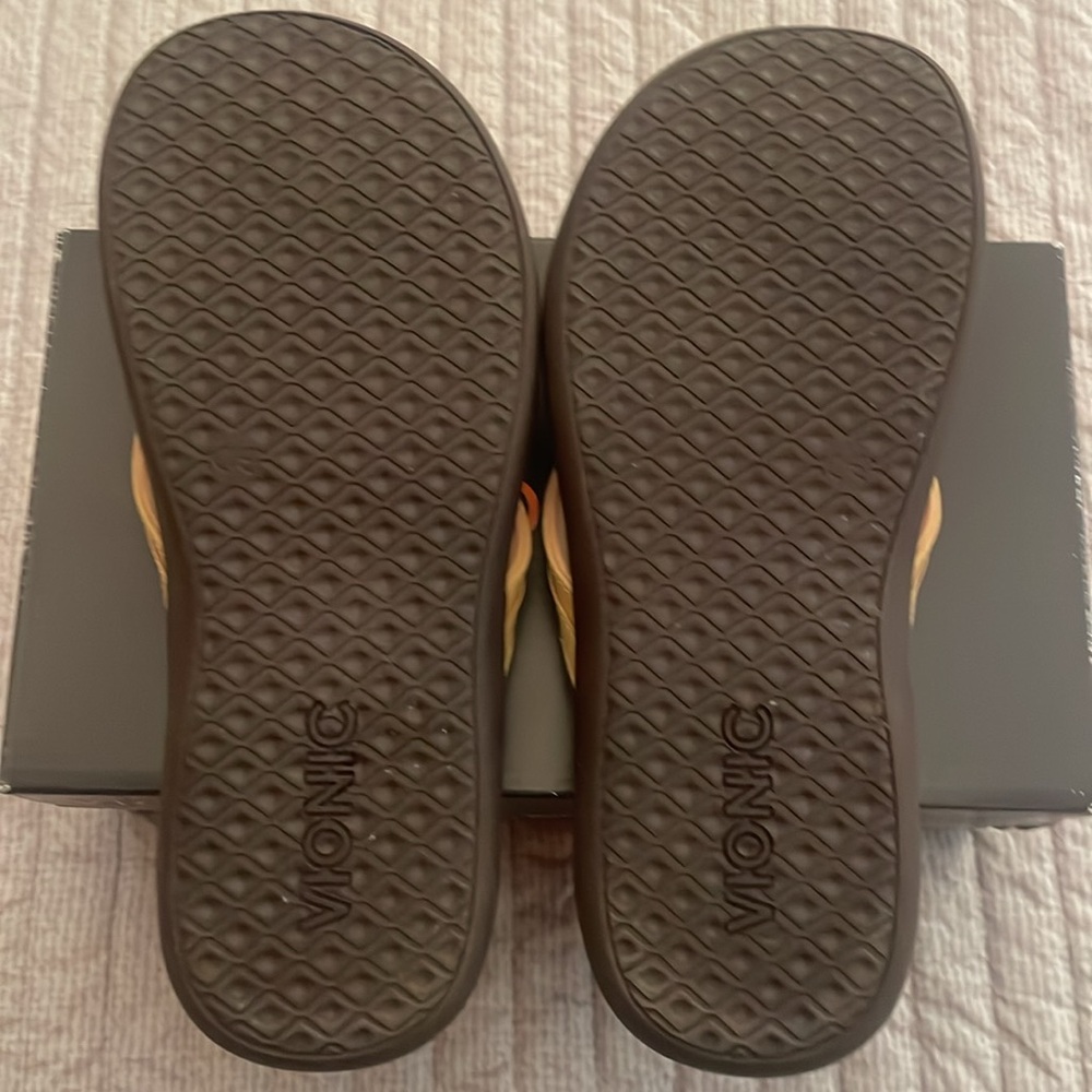 Vionic Women's Sandals size 7 - Picture 6 of 6